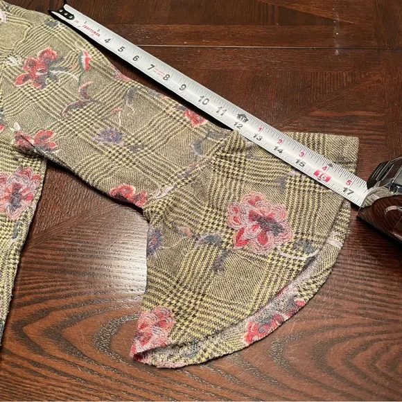 NWOT Ces Femme Yellow Plaid Floral Top | Size Large - Picture 9 of 13